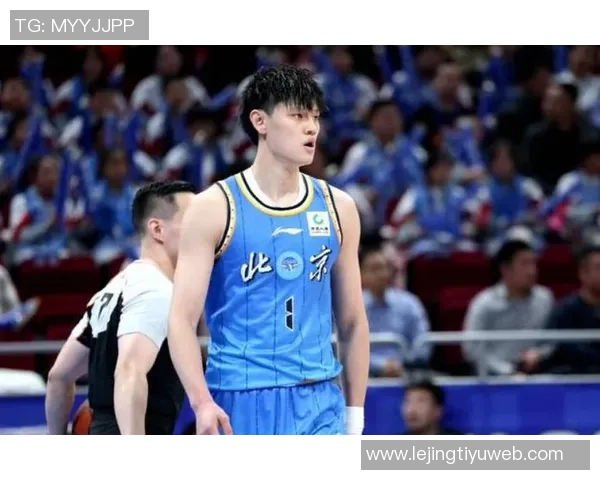 媒体人谈曾凡博选择大学的重要性认为其决策过于急躁