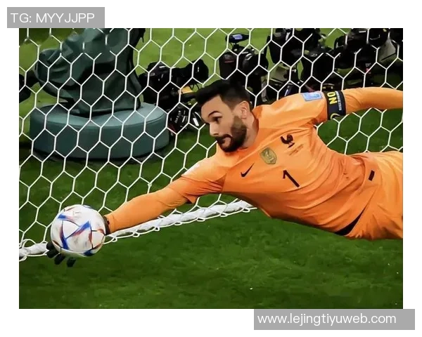 博安禁区手球送点洛里38岁高龄神勇扑救抱住点球